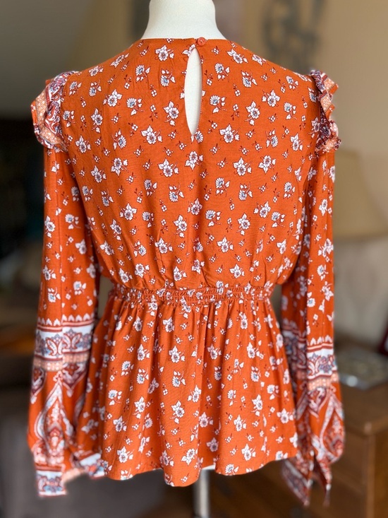 NWT Boho Rust Floral V-Neck Blouse with Paisley Trim - Picture 5 of 12